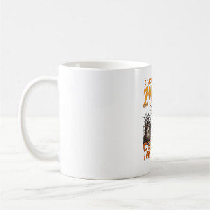 Caneca De Café Zumbis Nos Perseguem Halloween Cemitério Lua Cresc