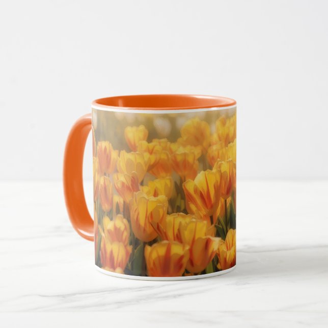 Caneca de Campo de Tulipas Laranja e Dourado Amare (Frente Esquerda)
