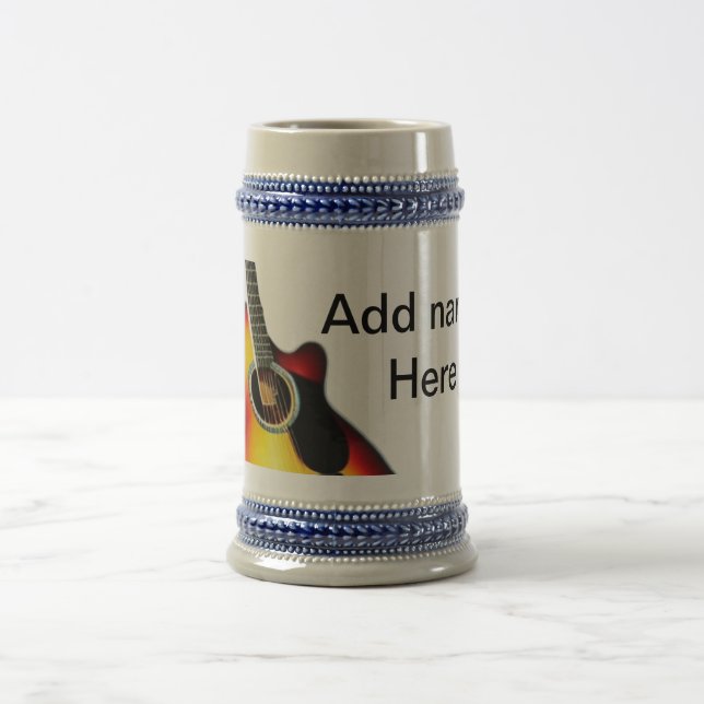Caneca De Cerveja Adicione o nome do texto guitarra acústica castanh (Centro)