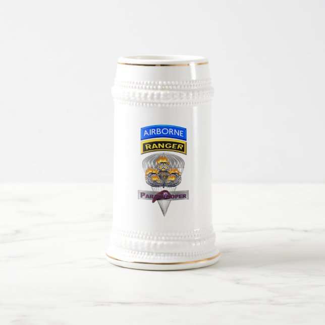 Caneca De Cerveja Asas de Paraquedistas de Chamas de Cavaleiro de Na (Centro)