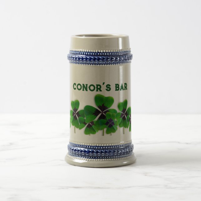 Caneca De Cerveja Bar Irlandês de Véu de Quatro Folhas Personalizado (Centro)