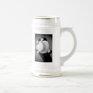 Caneca De Cerveja beisebol na mão