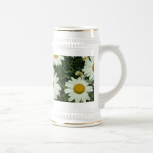 Caneca De Cerveja belas flores de margarida branca.