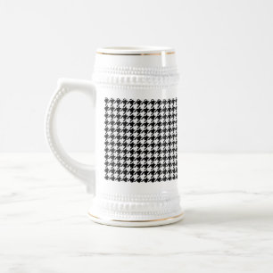 Caneca De Cerveja Black and White Houndstooth by Shirley Taylor