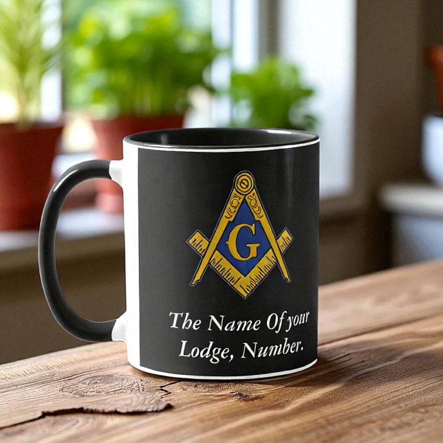 Caneca De Cerveja Bússola Maçônica Negra e Branco (Criador carregado)