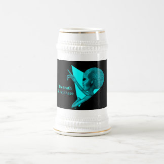 Caneca De Cerveja Cinza, a verdade está lá fora