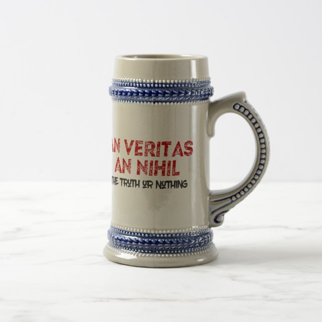 Caneca De Cerveja Citação da Verdade em Latim (Direita)