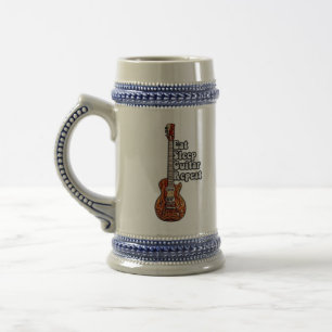 Caneca De Cerveja Coma guitarra durma repita. vintage colorido