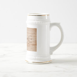 Caneca De Cerveja Corrida em madeira rachada