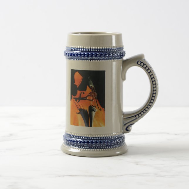 Caneca de cerveja de aparecimento do violoncelo (Direita)