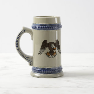Caneca de cerveja de Eagle do vôo