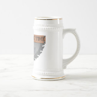 Caneca de cerveja de madeira do tempo de Choppin