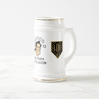 Caneca de cerveja de um logotipo de cinco dúzia FF