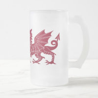 Caneca de cerveja de vidro do dragão medieval
