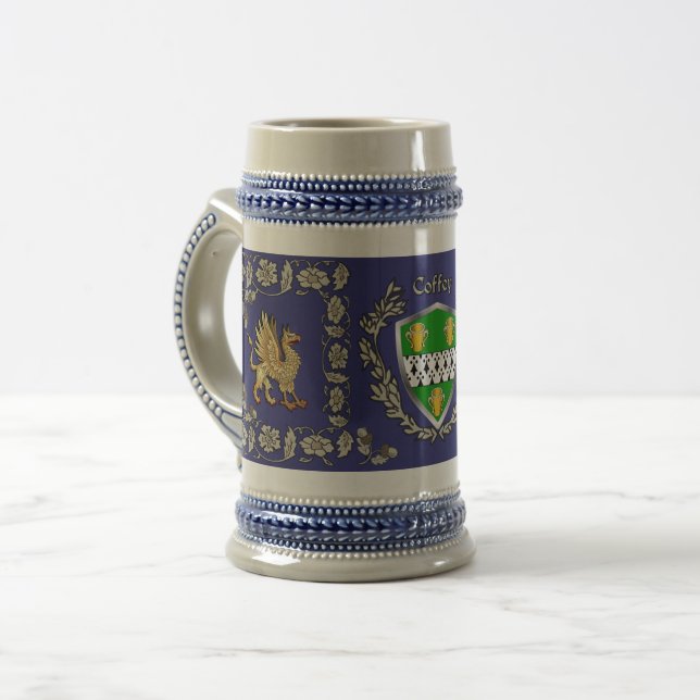 Caneca de cerveja do escudo irlandês Coffey/O'Coff (Frente Esquerda)