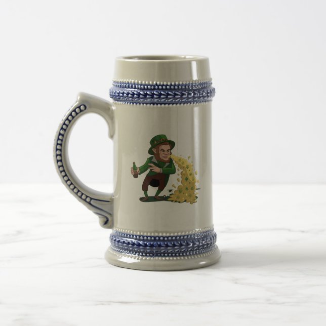 Caneca De Cerveja Duende Irlandês Jogando Biscoitos da Sorte Engraça (Esquerda)