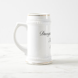 Caneca De Cerveja Dungeon Master's Favorite (Esposa)