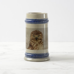 Caneca De Cerveja Falcão imaturo de pele vermelha no chão