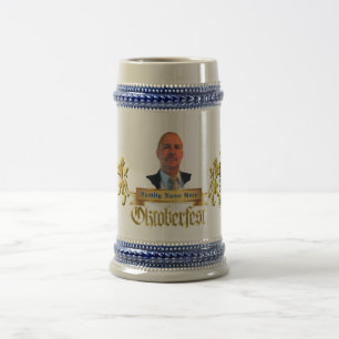 Caneca De Cerveja Imagem do Oktoberfest - Texto Personalizável Brasã