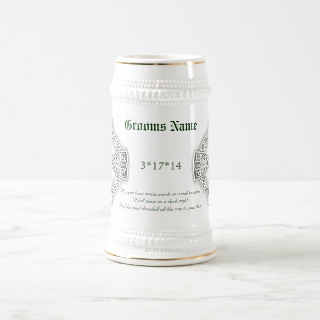 Caneca de cerveja irlandesa da cruz celta da (Centro)