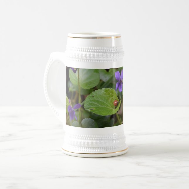 Caneca De Cerveja Joaninha em Flores de Violeta Doce (Frente Esquerda)