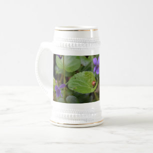 Caneca De Cerveja Ladybug em Flores de Violeta Doce