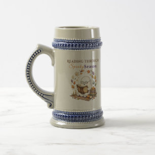 Caneca De Cerveja Lendo Durante a Temporada Assustadora   Leitura de