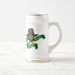 Caneca De Cerveja Leprechaun afortunado, irlandês engraçado