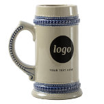 Caneca De Cerveja Logotipo e Texto simples para empresa<br><div class="desc">Logotipo simples e texto personalizado para sua empresa. Substitua o logotipo e o texto por você para personalizar. Use-os você mesmo,  entregue-os aos seus funcionários e colegas de trabalho,  venda-os a clientes e clientes ou os entregue como material promocional para inspirar a lealdade do cliente.</div>