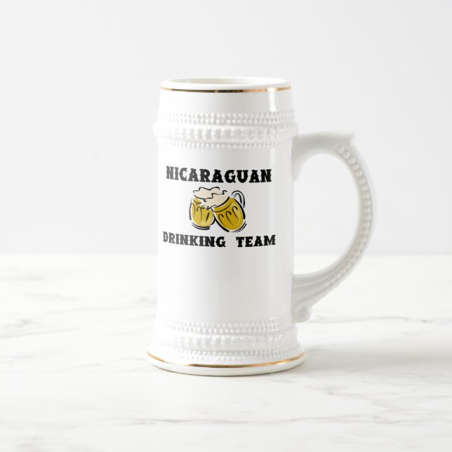 Caneca de cerveja nicaraguense da equipe do (Direita)