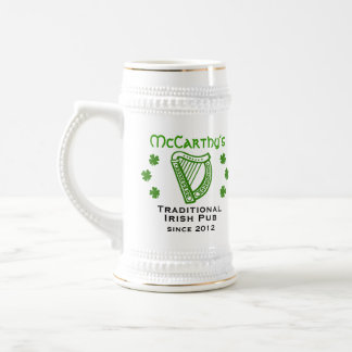 Caneca De Cerveja Nome da família personalizada do shamrock verde ha