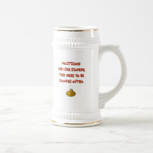 CANECA DE CERVEJA OS POLÍTICOS SÃO COMO FRALDAS