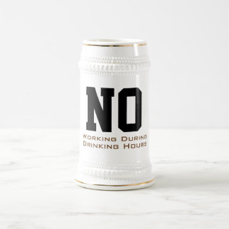 Caneca De Cerveja Personalizar Sem Trabalhar Durante Horas De Bebend