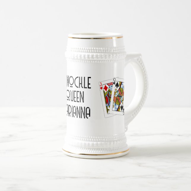 Caneca de Cerveja Rainha do Pinochle (Frente Esquerda)