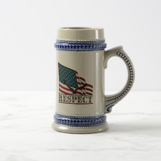 Caneca De Cerveja Respeito Patriótico, Águia sobre grande Bandeira d