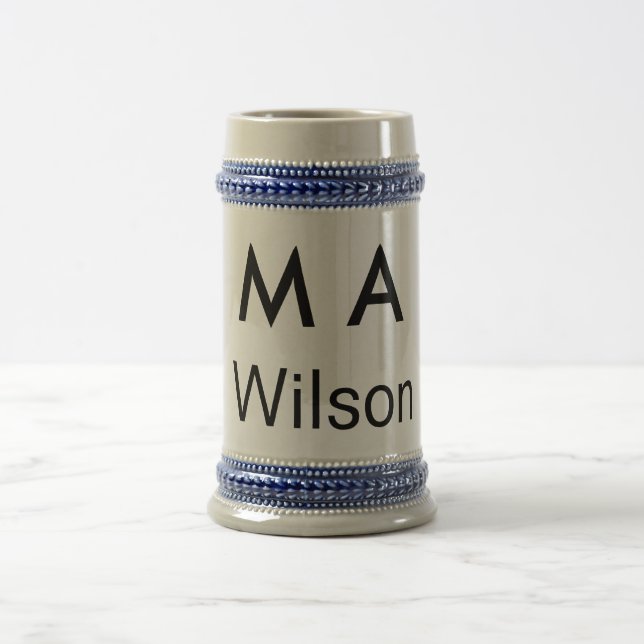 Caneca De Cerveja Simple monogram add your name letter man minimal   (Centro)