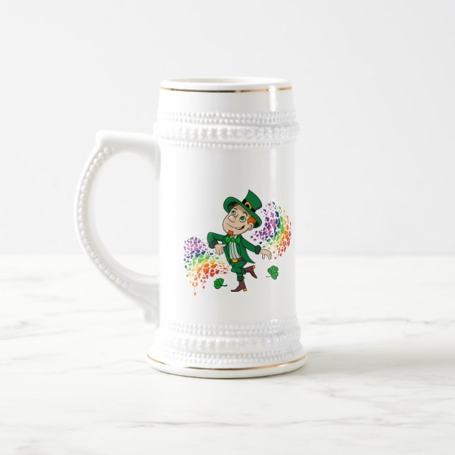 Caneca De Cerveja Um duende dançante bonito e feliz, um arco-íris (Esquerda)