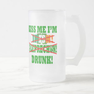 Caneca De Cerveja Vidro Jateado Beije-me, sou irlandês, um duende, bebado!