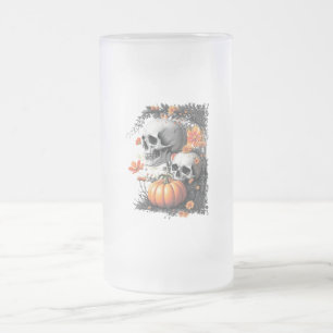 Caneca De Cerveja Vidro Jateado Dois crânios e uma abóbora entre flores.