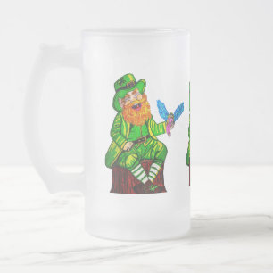 CANECA DE CERVEJA VIDRO JATEADO LEPRECHAUN FELIZ E AMIGO FADA