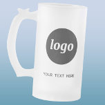 Caneca De Cerveja Vidro Jateado Logotipo simples e Promocional de texto para empre<br><div class="desc">Logotipo simples e texto personalizado para sua empresa. Substitua o logotipo e o texto por você para personalizar. Use-os você mesmo em sua vida doméstica e nos seus negócios, dê-os aos seus funcionários e colegas de trabalho, venda-os a clientes e clientes ou entregue-os como material de promocional para inspirar a...</div>
