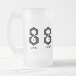 Caneca De Cerveja Vidro Jateado Mug Monocromático Assustado Grande 8 Bits