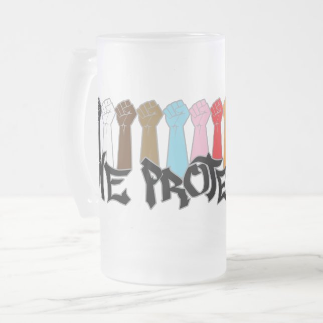 Caneca De Cerveja Vidro Jateado Nós Protegemos Nós (Frente Esquerda)