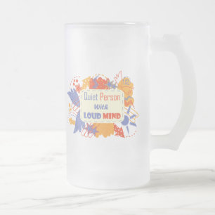 Caneca De Cerveja Vidro Jateado Pessoa Silenciosa Com Mente Barulhenta azul amarel