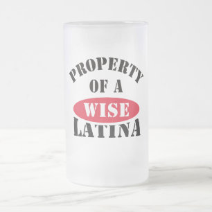 Caneca De Cerveja Vidro Jateado Propriedade de um Wise Latina Mug