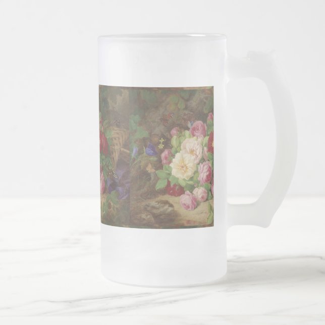 Caneca De Cerveja Vidro Jateado Rosa no chão da floresta com borboletas (Direita)