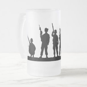 Caneca De Cerveja Vidro Jateado Silhouette de Soldados Simples