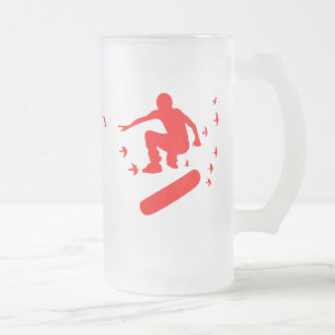 Caneca De Cerveja Vidro Jateado skateboard. prancha com pássaros.
