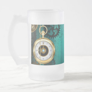 Caneca De Cerveja Vidro Jateado Steampunk Jewelry Watch em um fundo verde