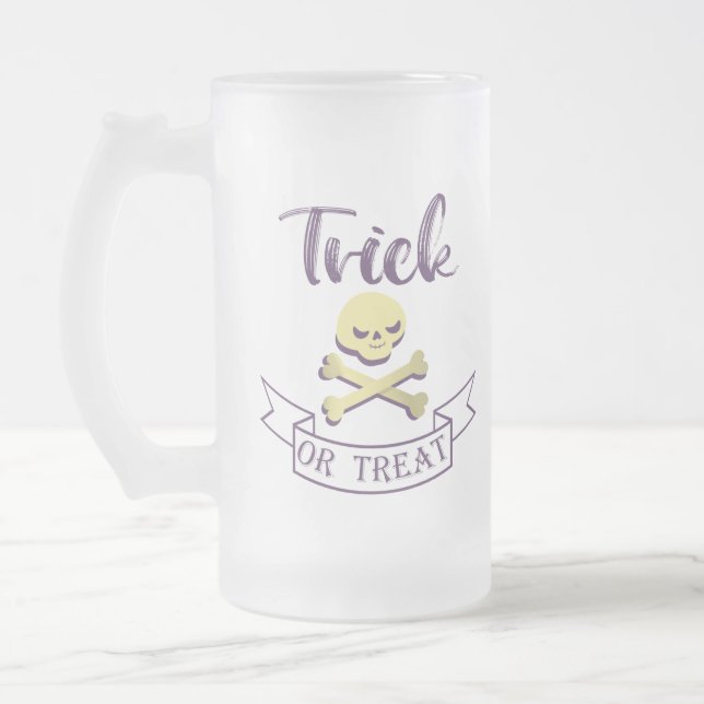 Caneca De Cerveja Vidro Jateado Truque ou tratamento de ossos cruzados do crânio (Esquerda)